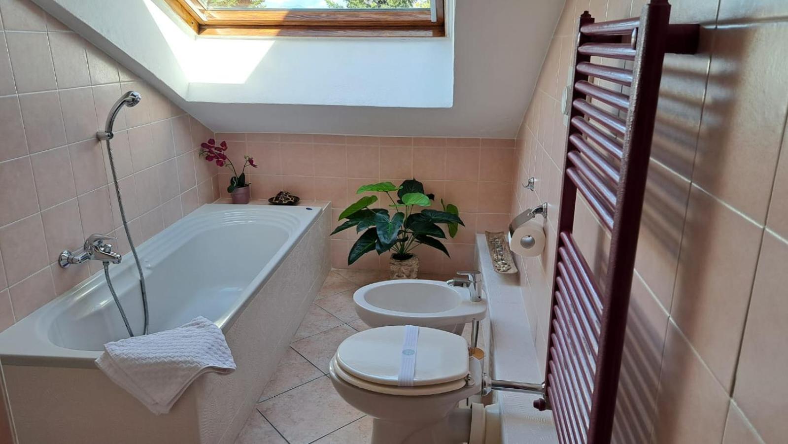 Casa Paola - Stazione 400 Mt - Free Wifi Arcore Exterior foto